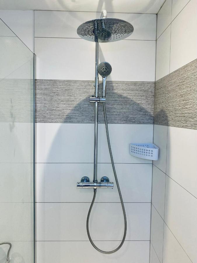 100% Renovated - Quiet Appartment Liege Luaran gambar