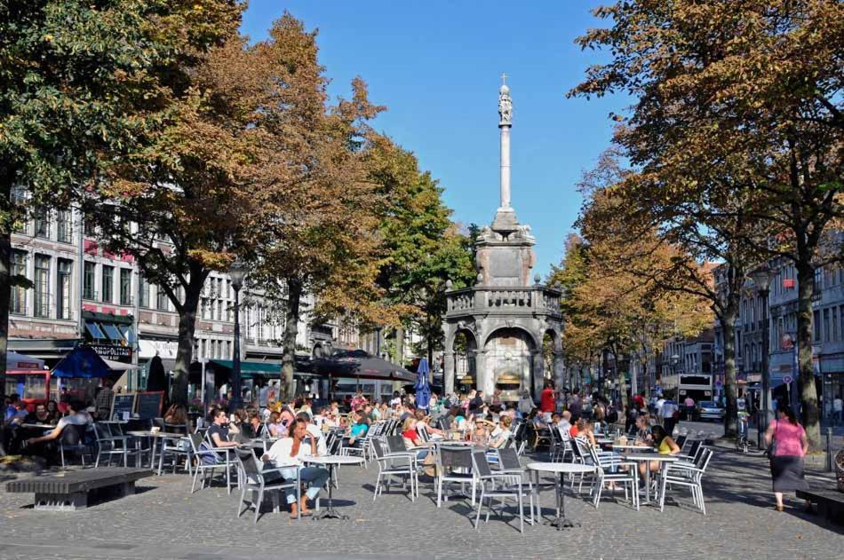 100% Renovated - Quiet Appartment Liege Luaran gambar